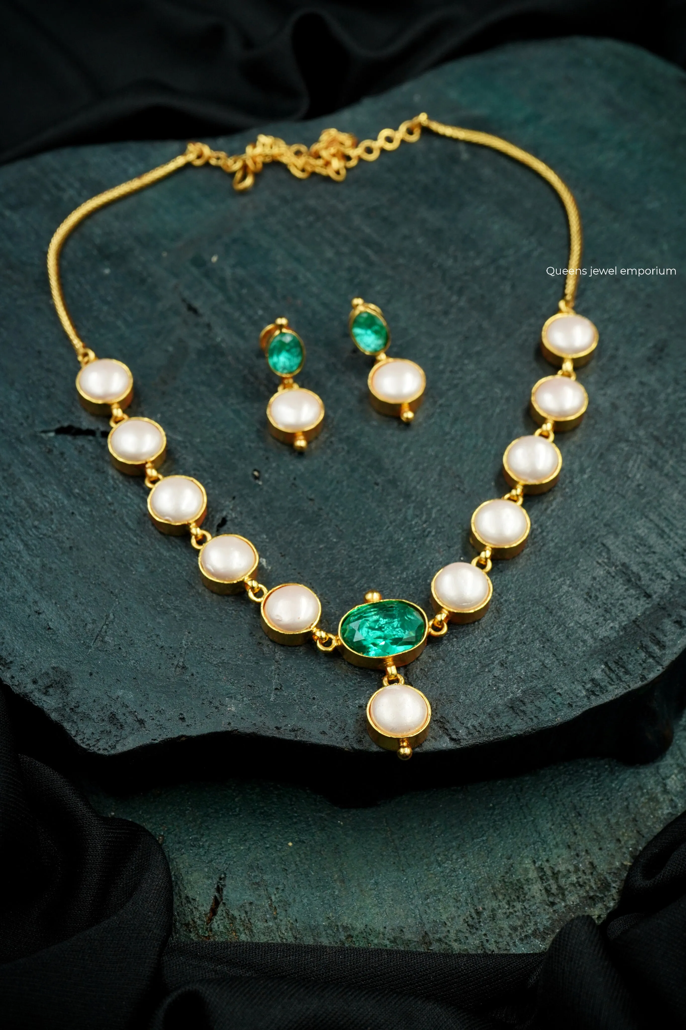 NALINI PEARL NECKLACE