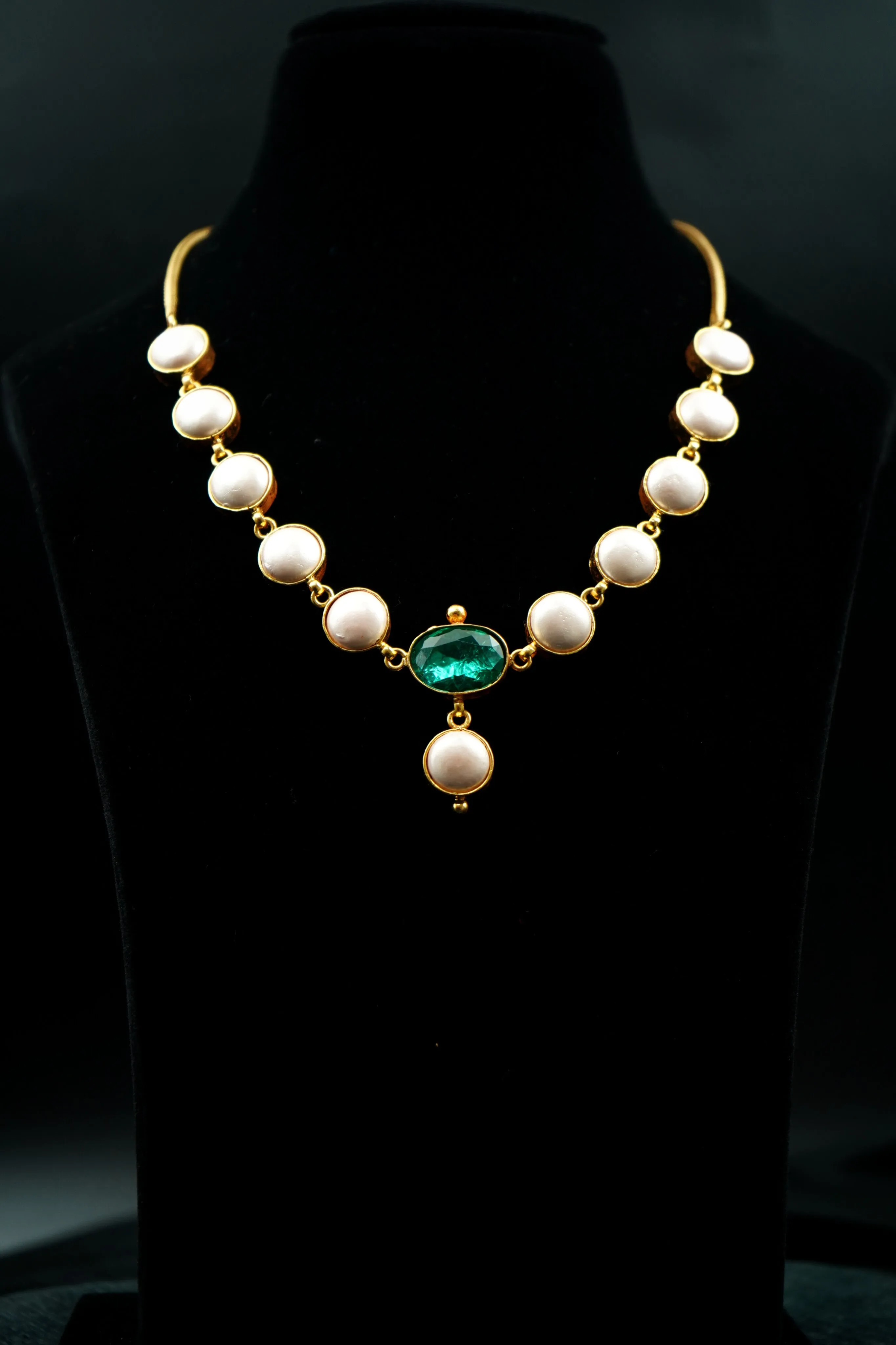 NALINI PEARL NECKLACE
