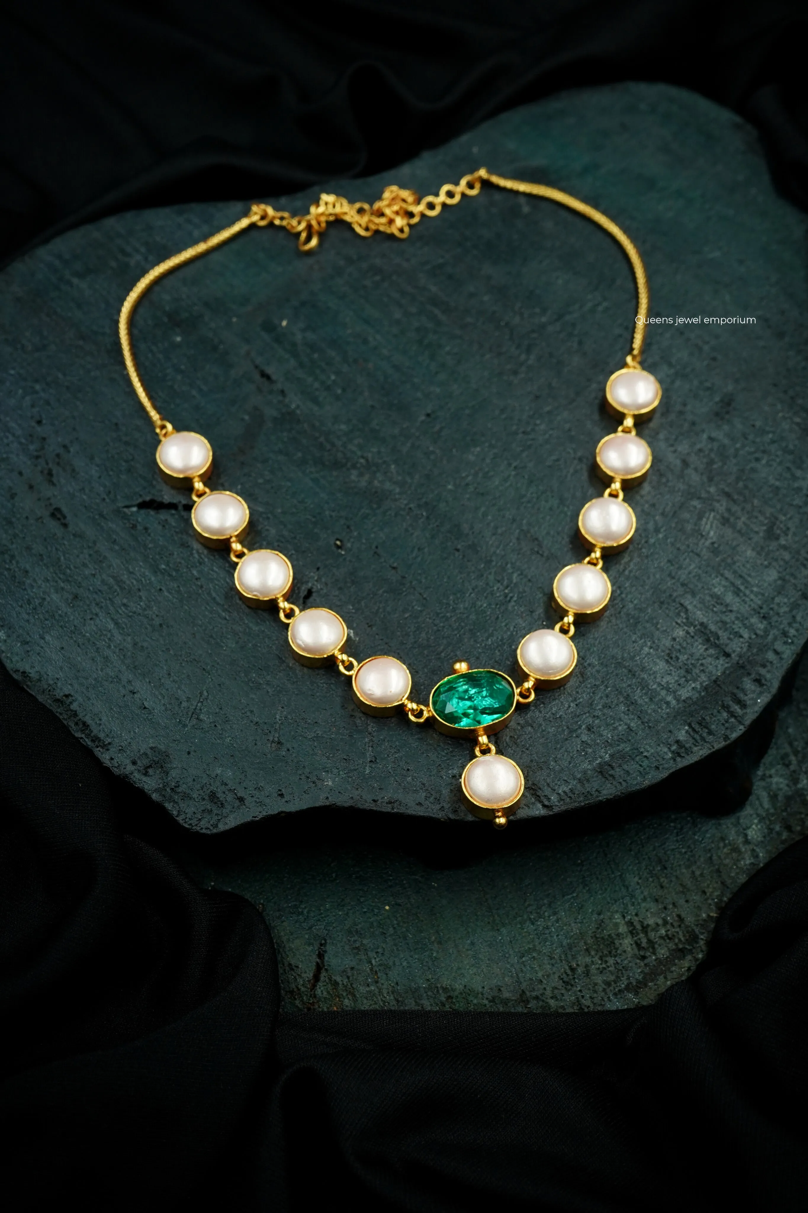 NALINI PEARL NECKLACE