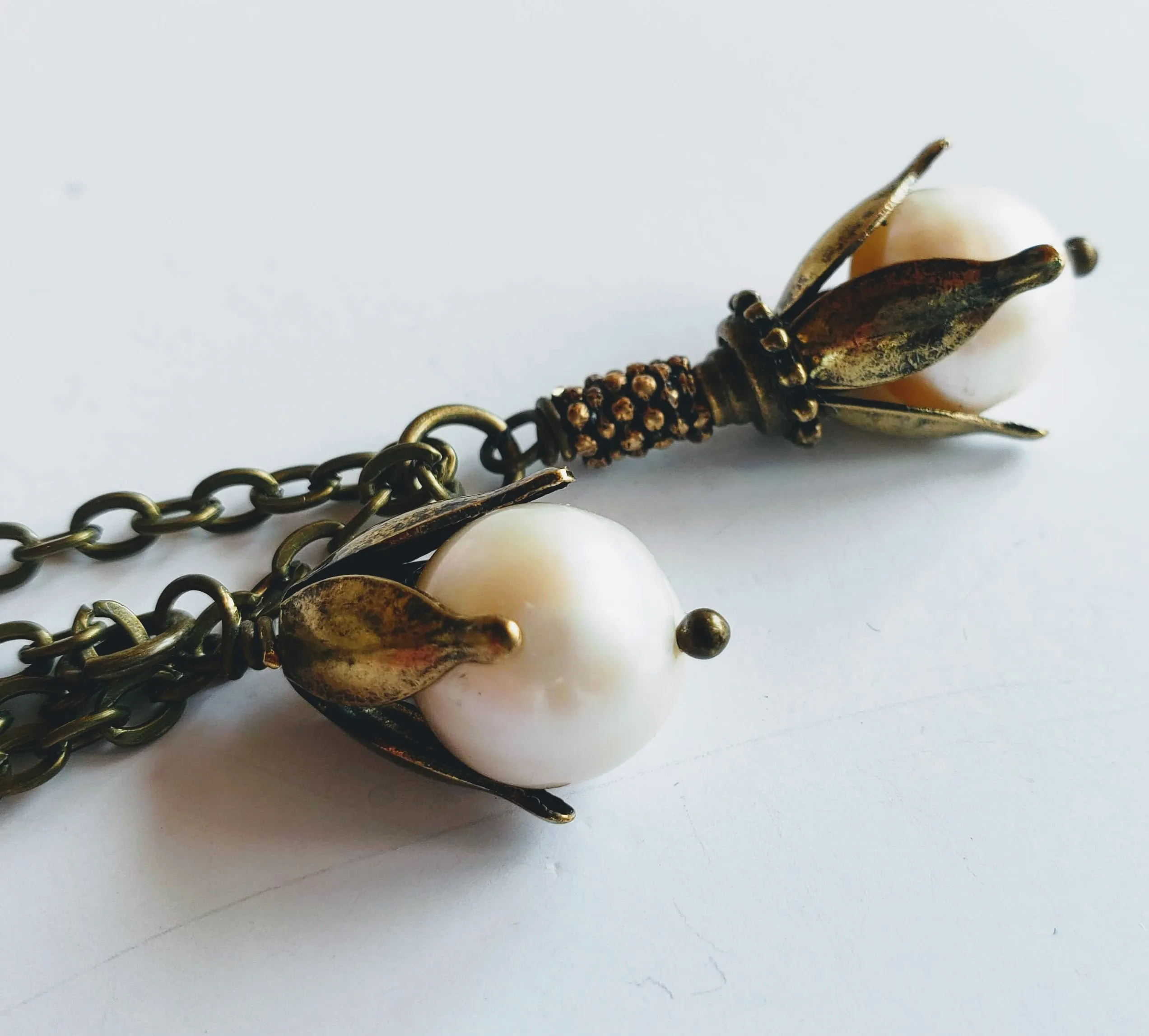 Single Pearl Necklace With Antique Bronze Chain