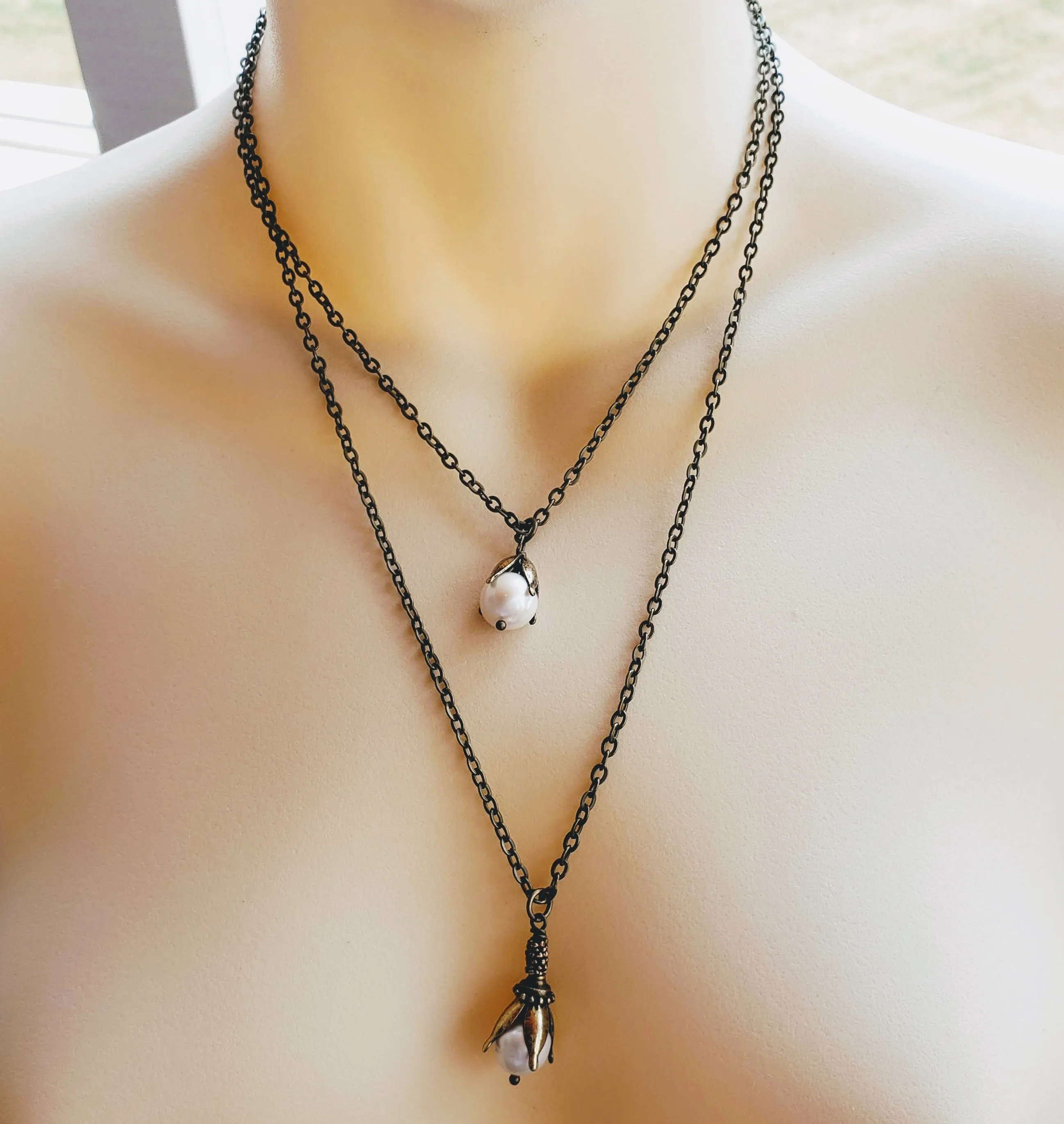 Single Pearl Necklace With Antique Bronze Chain