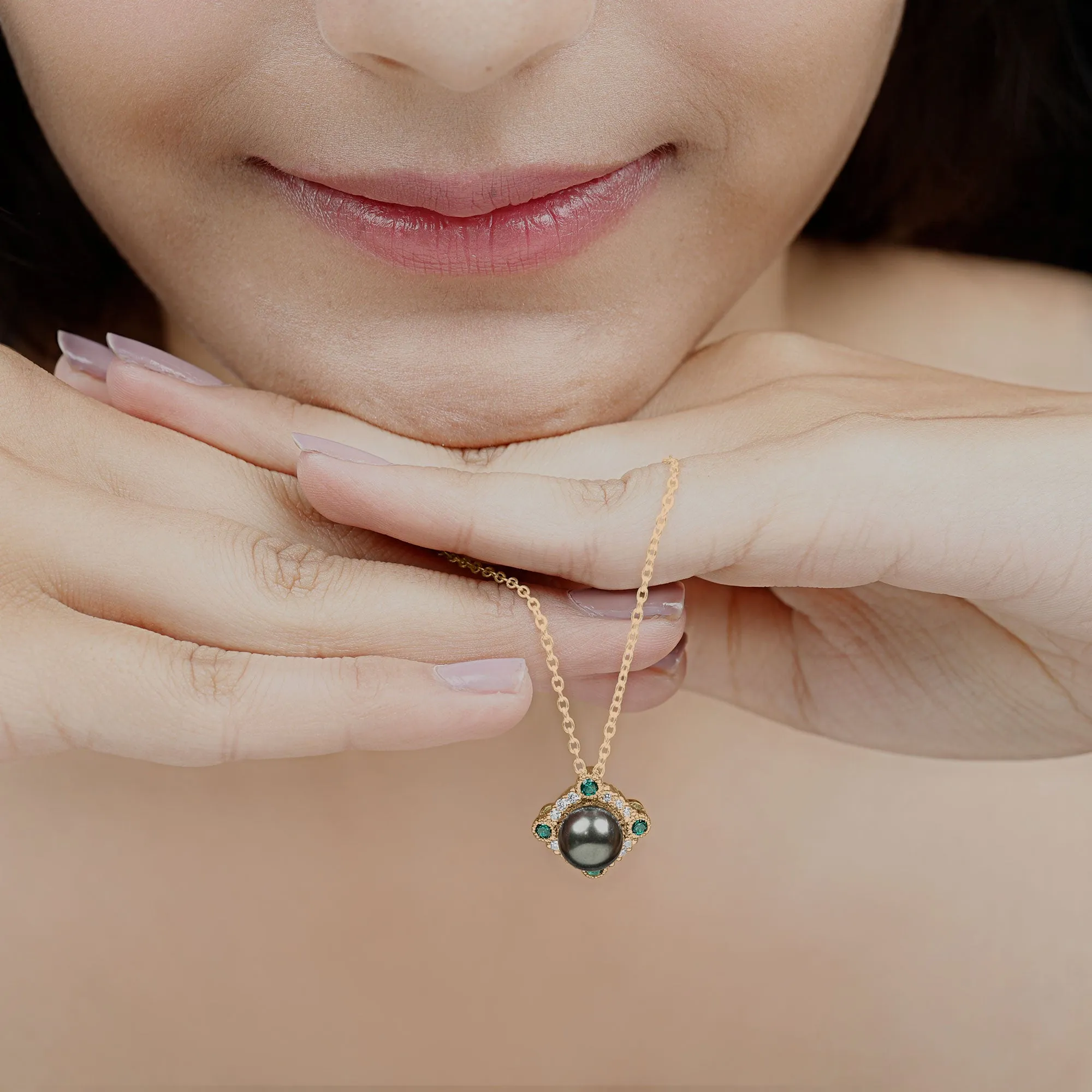 Vintage Inspired Tahitian Pearl Pendant with Emerald